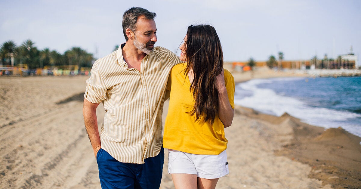 Couple Walking Together On Beach 1200x628 Facebook, elansalon